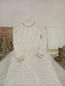 White Dupatta