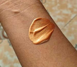 Lakme Lumi Lit Shimmer Lotion - Bronze Blaze