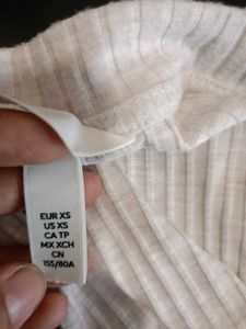 &#34;H&amp;M&#34; Light Grey Ribbed Long Sleeve Top 👕