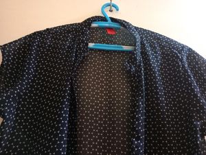 Women Black Printed Shrug