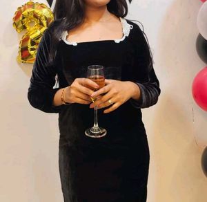 Elegant Black Velvet Midi Dress