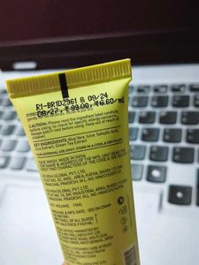 Dot &amp; Key Face Wash