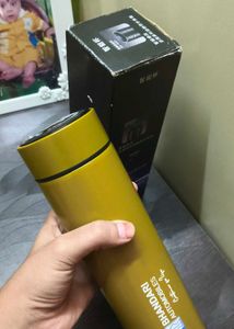 TEMPERATURE DISPLAY WATER BOTTLE