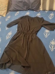 Dress With Detachable Collar
