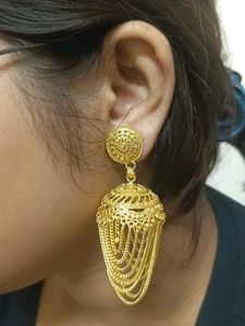 4 Set Vintage Gold Tone Earrings
