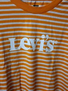 Levi&#39;s Striped Tee