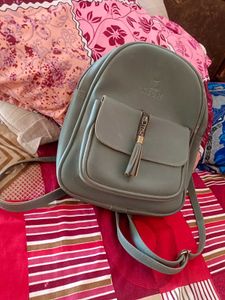 bags for daily use and college girlies 💗