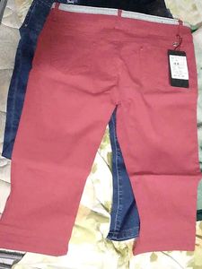 Red Capri Mid Waist