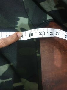 Camouflage Print Zip-Up Hoodie