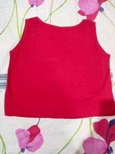 🎀Quirky Crop Top🎀