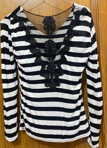 Linen Pattern Top