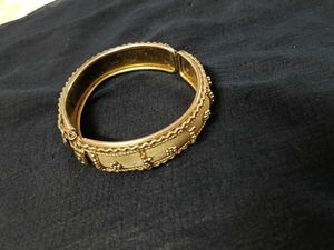 Vintage Gold Bangle Bracelet/Kada