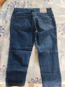 Capri Jeans