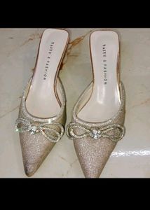 Bow Silver Heels