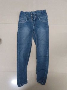 High-Waisted Jeans