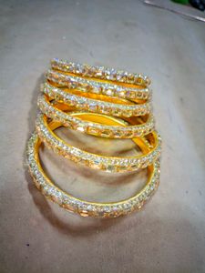 Premium Crystal Golden Bangles Set 4 Pe