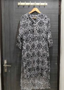 Black and white kurti size M