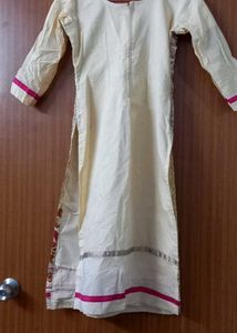 Kurta Set Free Matching Bangles