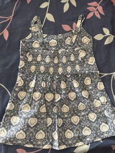 Printed Sleeveless kurti
