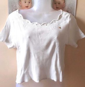 White Ribbed Scallop Neck Top