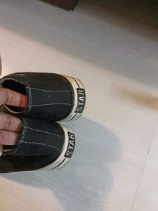 Black/White Shoes With Laces