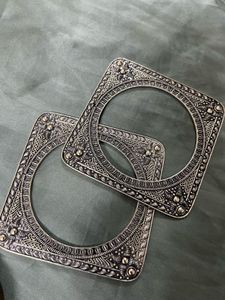 Janpath Find combo offer of three Junk bangle
