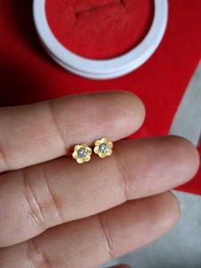 Floral Stud Earrings flower design