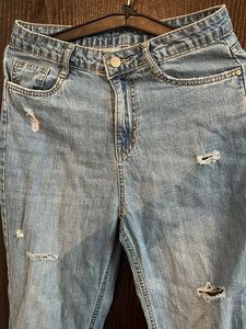 Ripped Jeans - Light Wash