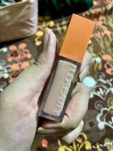 HUDA BEAUTY COLOUR CORRECTOR SAMPLE