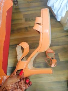 Femina branded heels