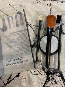 Complexion Brush Set