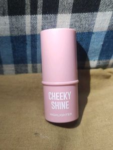 Cheeky Shine Highlighter