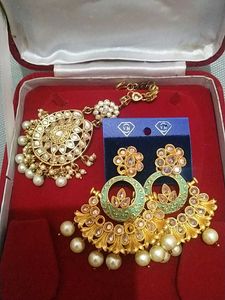 Kundan Earings With FREE Maangteeka