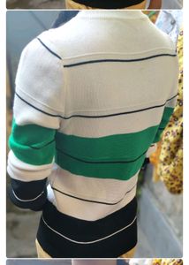 1jacket 1sweater 2top