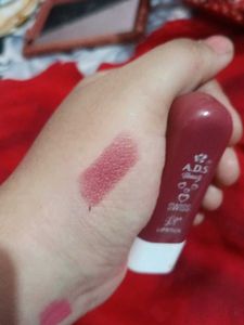 Ads Beauty Swiss Lipstick