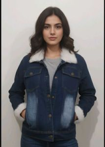 Denim jacket with Fur Coller