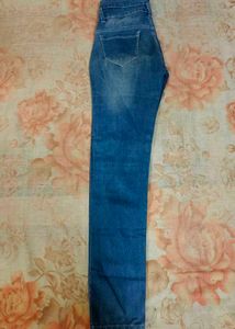 2 Pieces Jeans 🖤💙