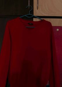 3 Sweatshirt only for Rs 400