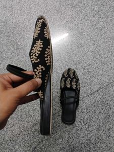 Embroidered Black Mules