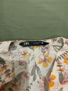 clinched waist floral top