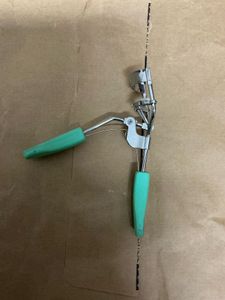Eyelash curler