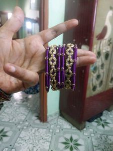Beautiful Thread Bangle Set