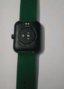 Noise Colour Fit Grand Smartwatch