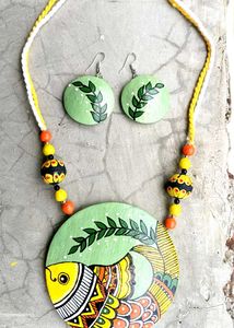 Hand painted terracotta Jewelry Set With Earrings