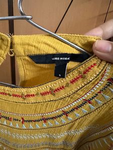 VM Mustard Top