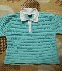 Beautiful Crop Top With Collar
