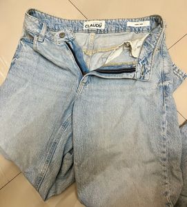 Women&#39;s Mom Fit Blue Jeans