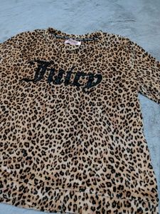 🔥🫦Juicy Couture Leopard Print Top💅