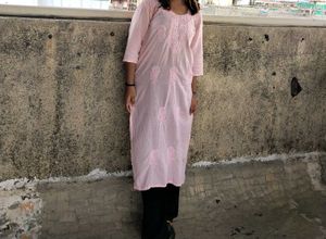 Elegant Pink Embroidered Kurta
