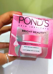 Pond&#39;s Bright Beauty Cream